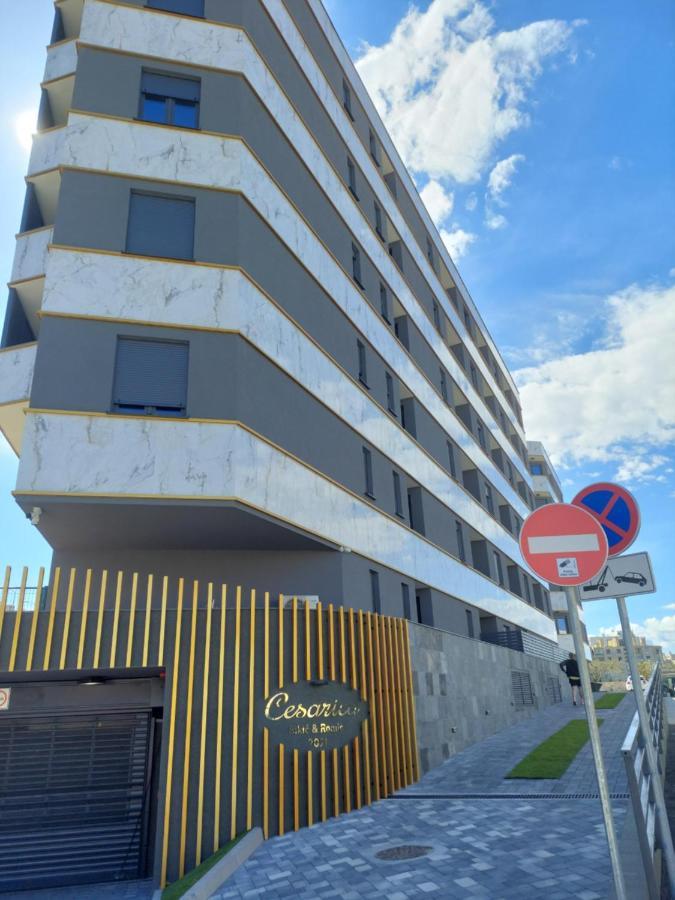 Apartment Paola With Free Private Parking Place สปลิท ภายนอก รูปภาพ