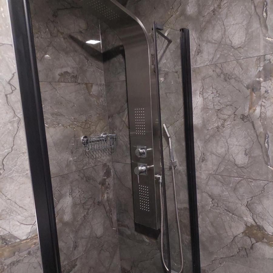 Apartment Paola With Free Private Parking Place สปลิท ภายนอก รูปภาพ